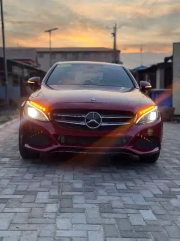 Mercedes-Benz C 300