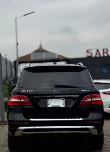 Mercedes-Benz ML 400