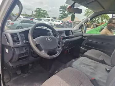 Toyota Hiace (High Roof)