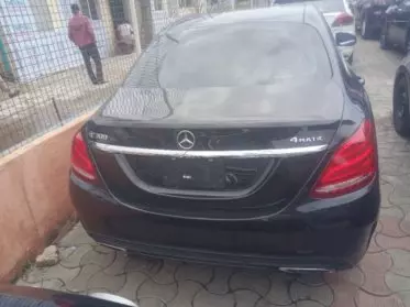 Mercedes-Benz C 300