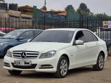 Mercedes-Benz C200