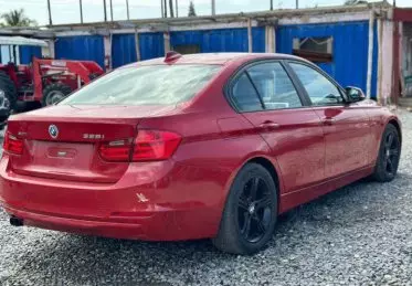 BMW 328i