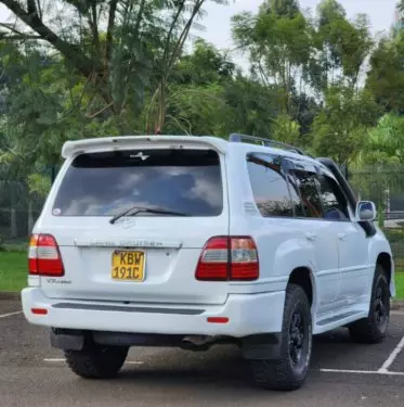 Toyota Landcruiser  V8