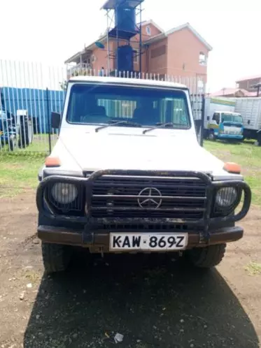 Mercedes-Benz G 230