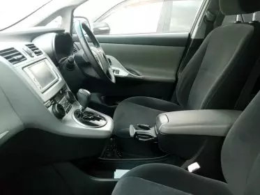 Toyota Mark X Zio