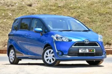 Toyota Sienta