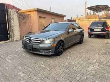 Mercedes-Benz C 300