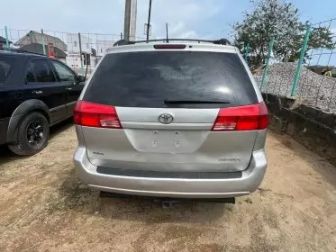 Toyota Sienna