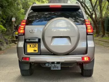 Toyota Land Cruiser Prado VX.L
