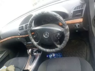 Mercedes-Benz E250
