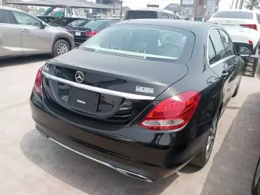 Mercedes-Benz C 300