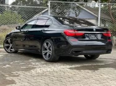 BMW 740