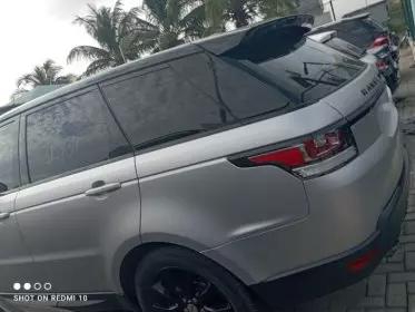 RANGE ROVER Autobiography