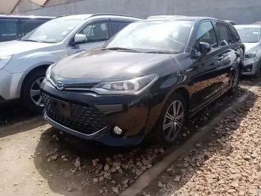Toyota Fielder hybrid 