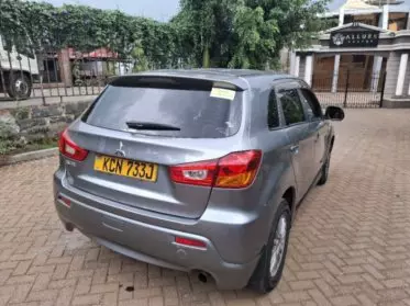 Mitsubishi RVR