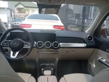 Mercedes-Benz GLB 250