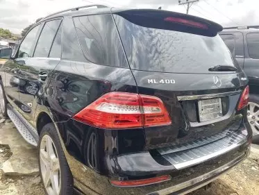 Mercedes-Benz ML 400