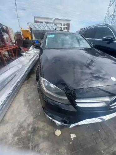 Mercedes-Benz C 300