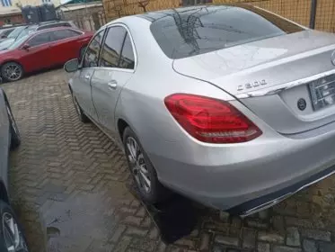 Mercedes-Benz C 300