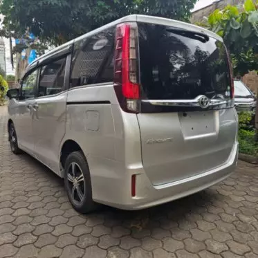 Toyota esquire