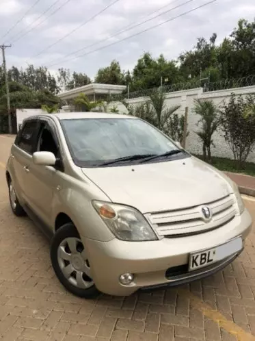 Toyota Ist 