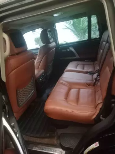 Toyota Land Cruiser V8
