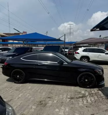 Mercedes-Benz C 300