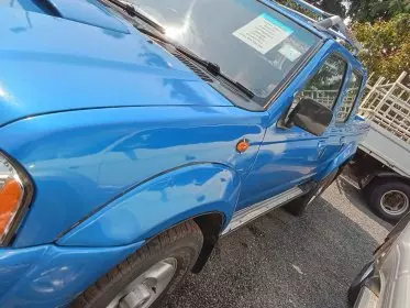 Nissan NP 300
