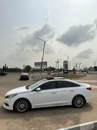 Hyundai SONATA 2,0L BVA / Cuir Luxury