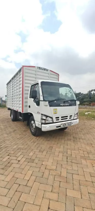 Isuzu NKR