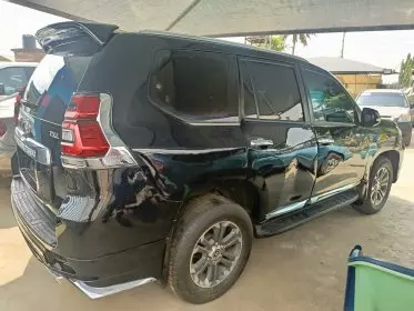 Toyota Land Cruiser Prado TX L