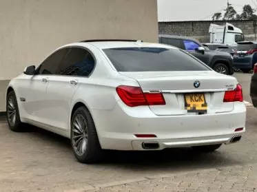 BMW 740