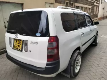 Toyota Succeed