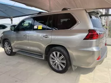 Lexus LX 570