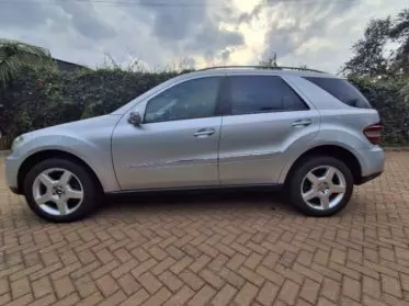 Mercedes-Benz S 320
