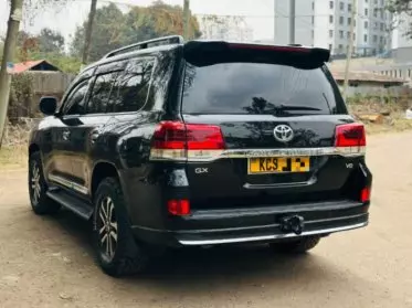 Toyota Landcruiser  V8