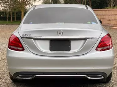 Mercedes-Benz C200
