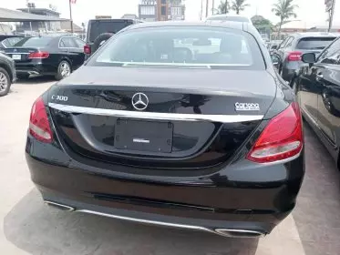 Mercedes-Benz C 300