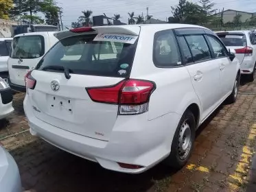 Toyota Fielder 