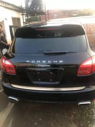 PORSCHE Cayenne