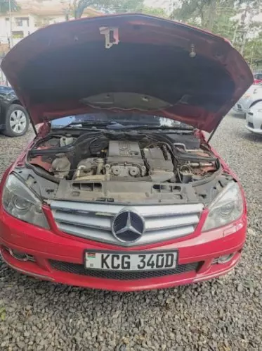 Mercedes-Benz C200