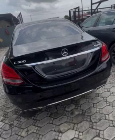 Mercedes-Benz C 300