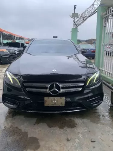 Mercedes-Benz E 300