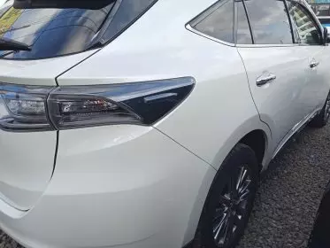 Toyota Harrier hybrid