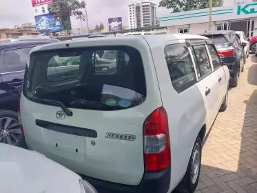 Toyota Succeed