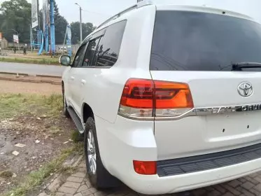 Toyota Landcruiser Prado