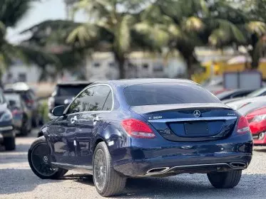 Mercedes-Benz C 300