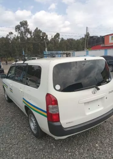 Toyota Succeed 