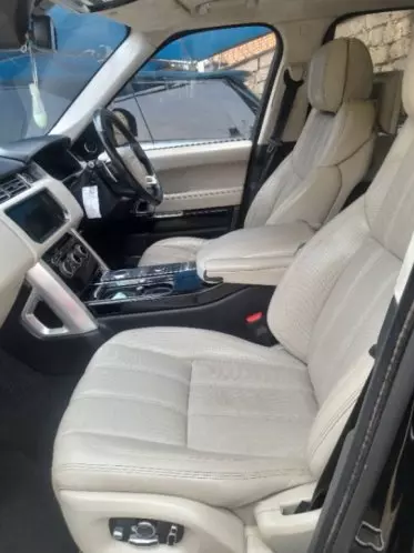 RANGE ROVER Autobiography