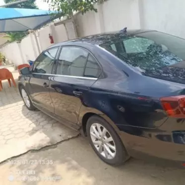 VOLKSWAGEN polo sedadan trend  ba ess